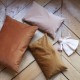 Petit coussin en velours de coton et épeautre bio